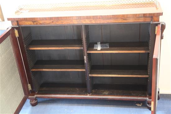 A Regency rosewood dwarf bookcase, W.4ft D.11in. H.3ft 2in.